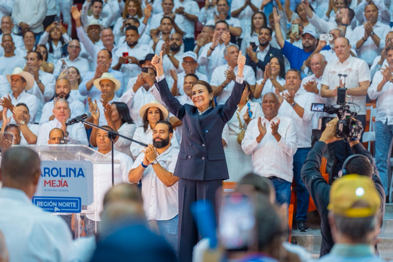 Carolina Mejía dice en Santiago que está preparada para ser presidente de la República Dominicana