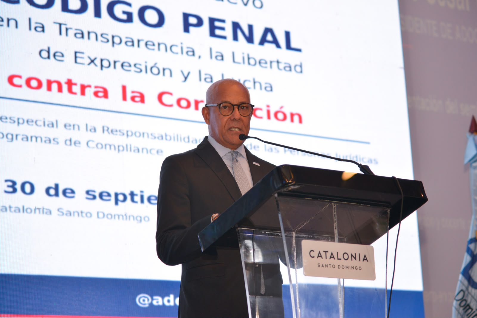  ADOCCO reúne a juristas, autoridades y  gremios profesionales para analizar  el impacto del nuevo Código Penal